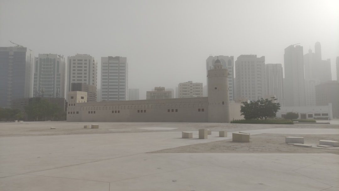 Surviving Summer Heat Abu Dhabi – Experience Guide