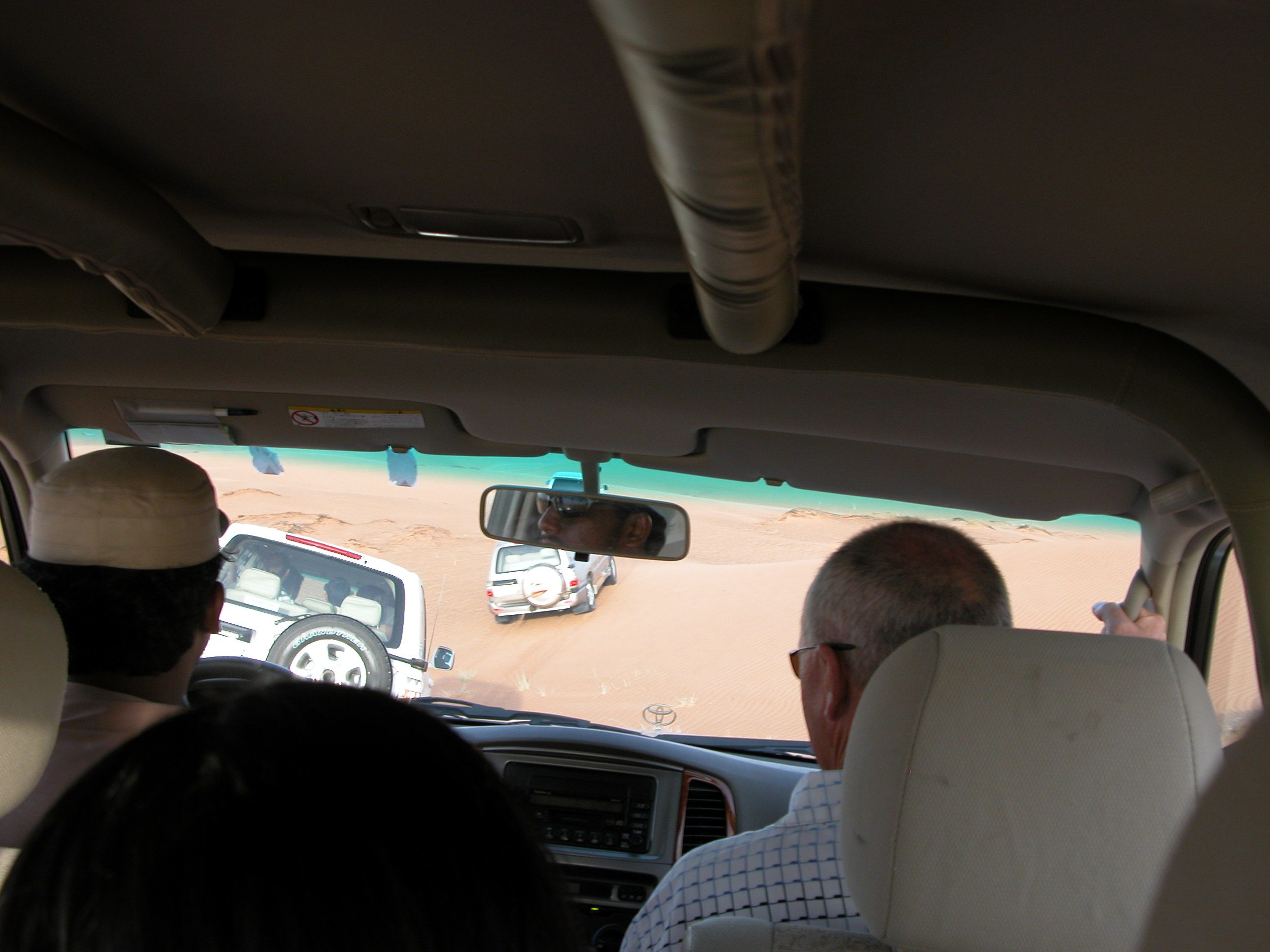 Luxury Vehicle Rentals UAE – Experience Guide