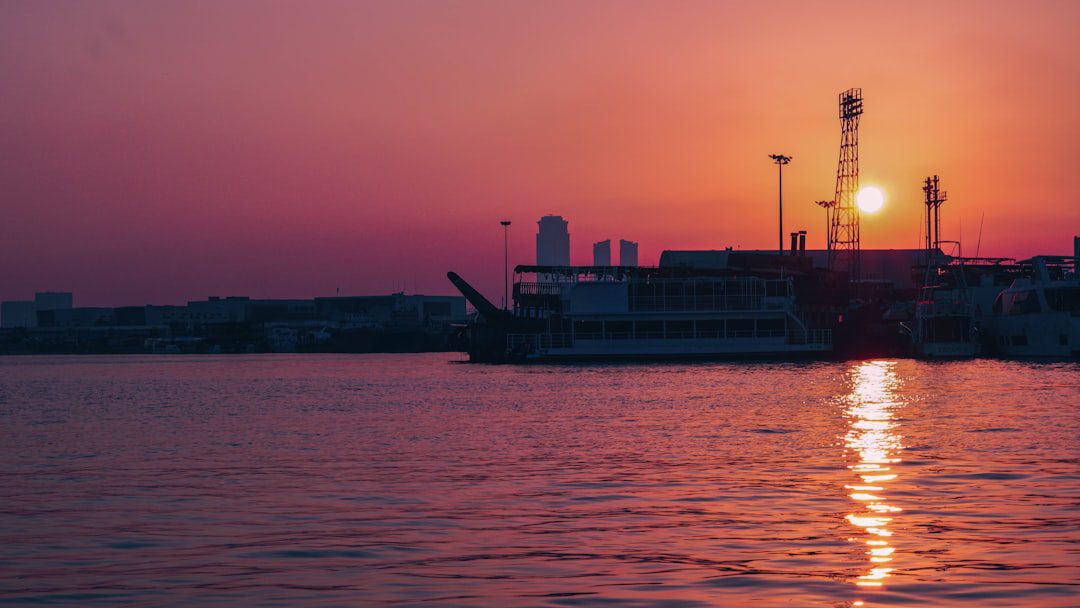 Dubai Creek Dhow Cruise – Experience Guide