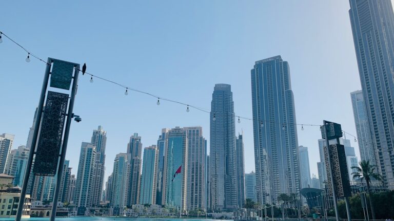 Burj Khalifa Layover Visit Guide – Complete Dubai Guide - TripHabibi Dubai Tour Guide