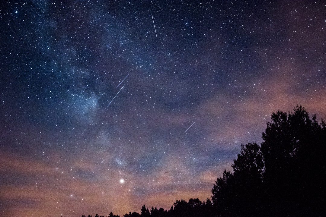 Perseids Meteor Shower UAE: Complete Guide - TripHabibi Dubai Tour Guide